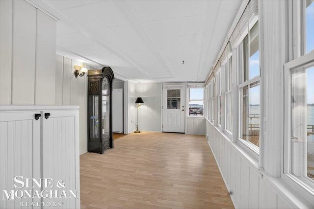 1551 Oakland Avenue, St Clair, MI 48079