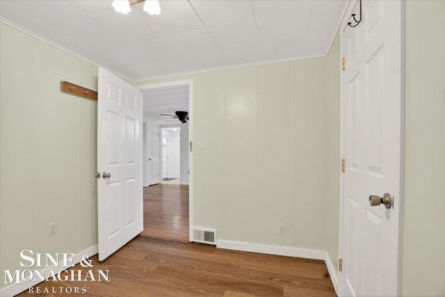 1551 Oakland Avenue, St Clair, MI 48079