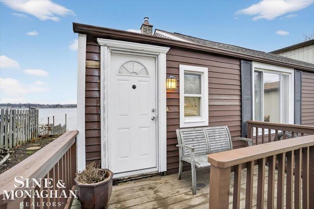 1551 Oakland Avenue, St Clair, MI 48079