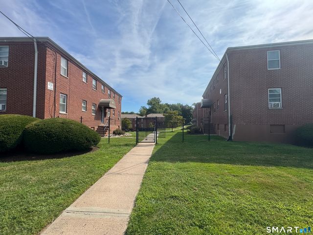 752 New Britain Avenue Apt 4, Hartford, CT 06106