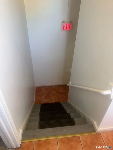 752 New Britain Avenue Apt 4, Hartford, CT 06106