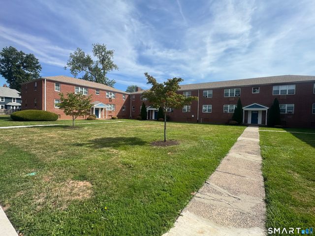 752 New Britain Avenue Apt 4, Hartford, CT 06106