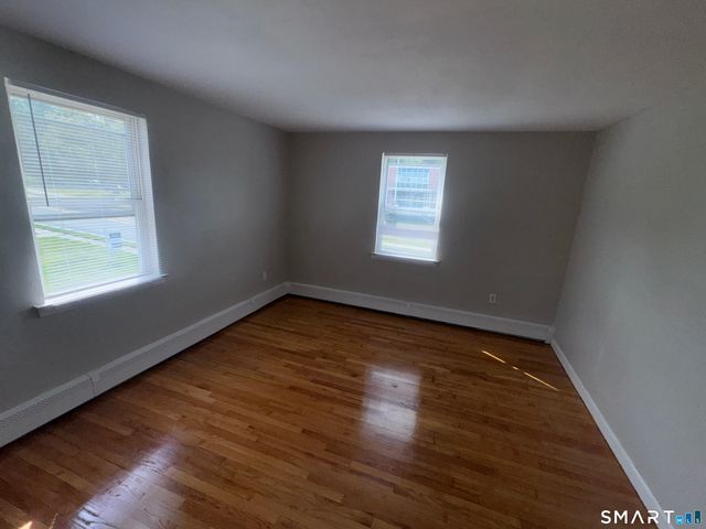 752 New Britain Avenue Apt 4, Hartford, CT 06106