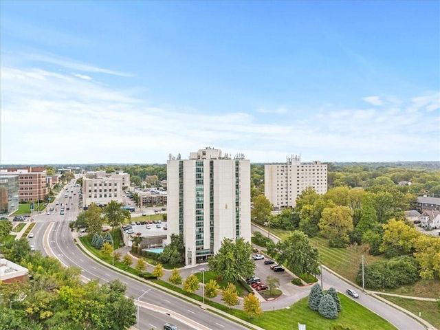 3838 Rainbow Boulevard 304, Kansas City, KS 66103