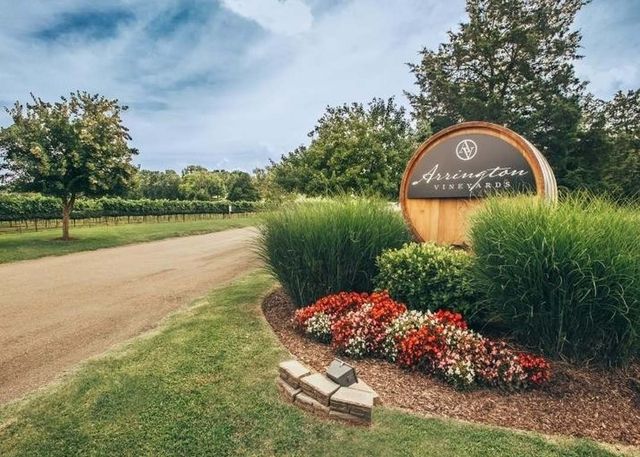 717 Harpers Mill Dr, Nolensville, TN 37135