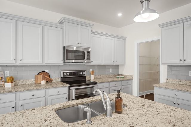 717 Harpers Mill Dr, Nolensville, TN 37135