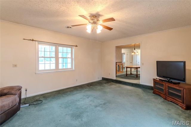 16280 Hardwood Lane, St Robert, MO 65584