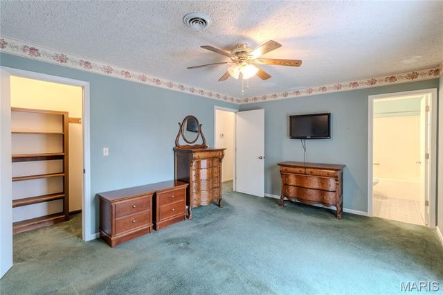 16280 Hardwood Lane, St Robert, MO 65584