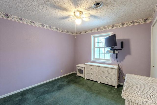 16280 Hardwood Lane, St Robert, MO 65584