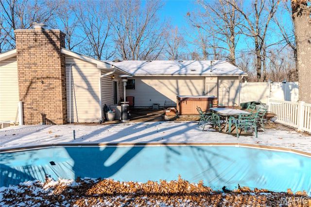 16280 Hardwood Lane, St Robert, MO 65584