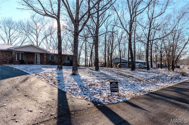 16280 Hardwood Lane, St Robert, MO 65584