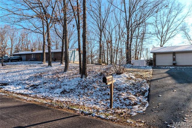 16280 Hardwood Lane, St Robert, MO 65584