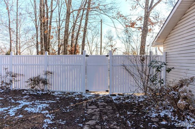 16280 Hardwood Lane, St Robert, MO 65584