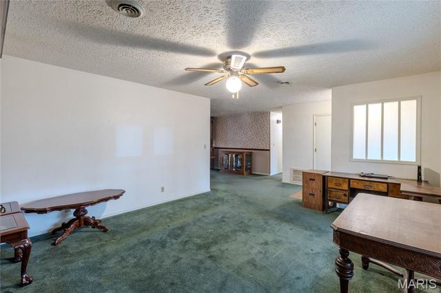 16280 Hardwood Lane, St Robert, MO 65584