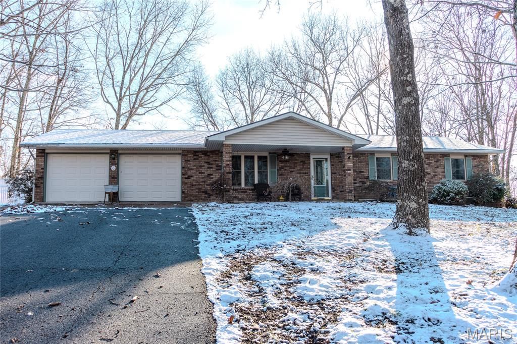 16280 Hardwood Lane, St Robert, MO 65584