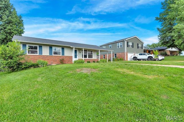 3909 Southern Aire Drive, St Louis, MO 63125