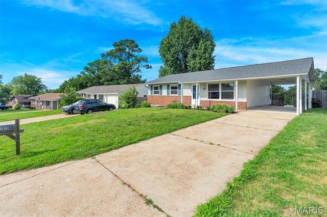 3909 Southern Aire Drive, St Louis, MO 63125
