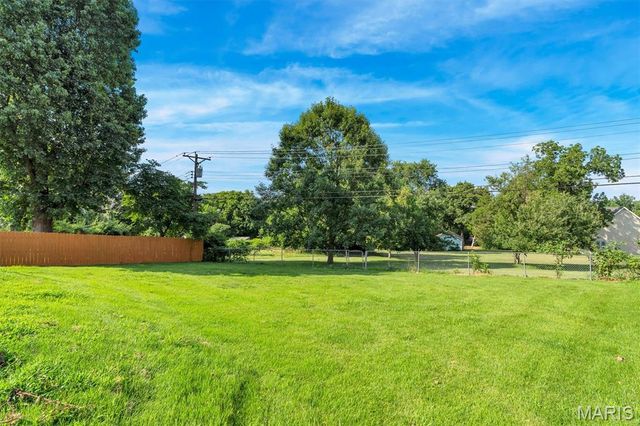 3909 Southern Aire Drive, St Louis, MO 63125