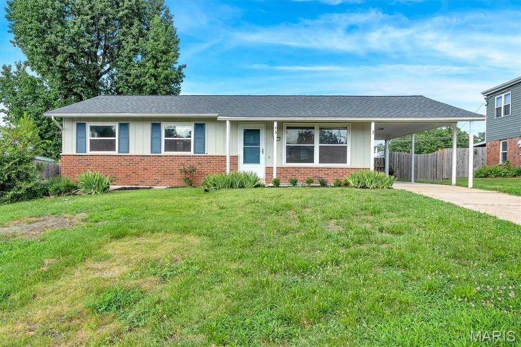 3909 Southern Aire Drive, St Louis, MO 63125
