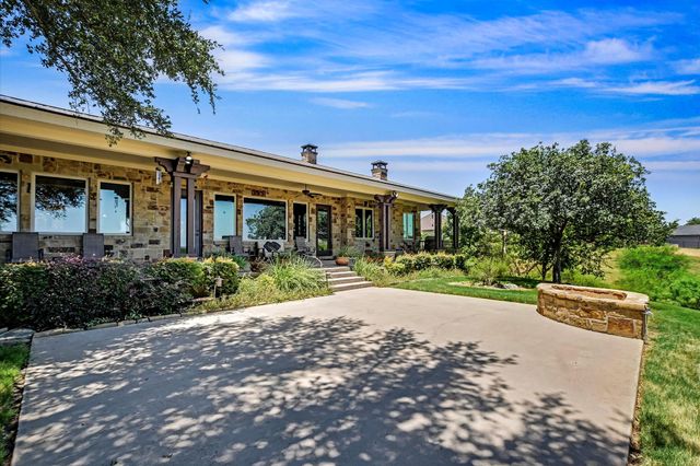 2803 Ranch Road 2831, Horseshoe Bay, TX 78657