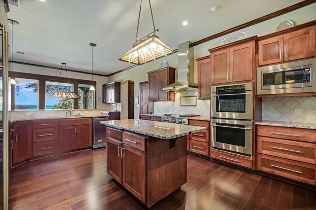 2803 Ranch Road 2831, Horseshoe Bay, TX 78657