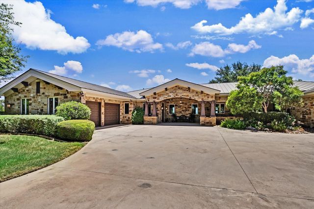 2803 Ranch Road 2831, Horseshoe Bay, TX 78657