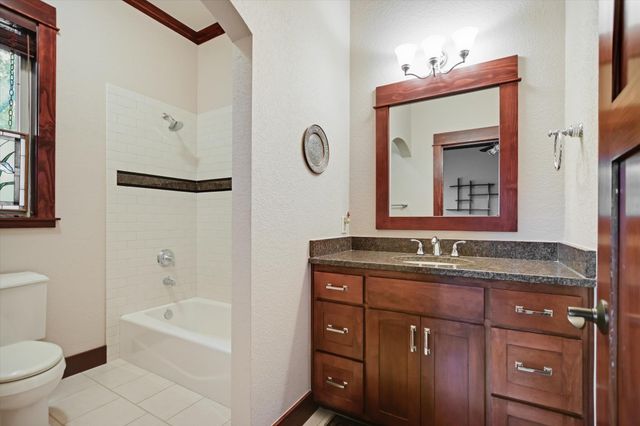 2803 Ranch Road 2831, Horseshoe Bay, TX 78657
