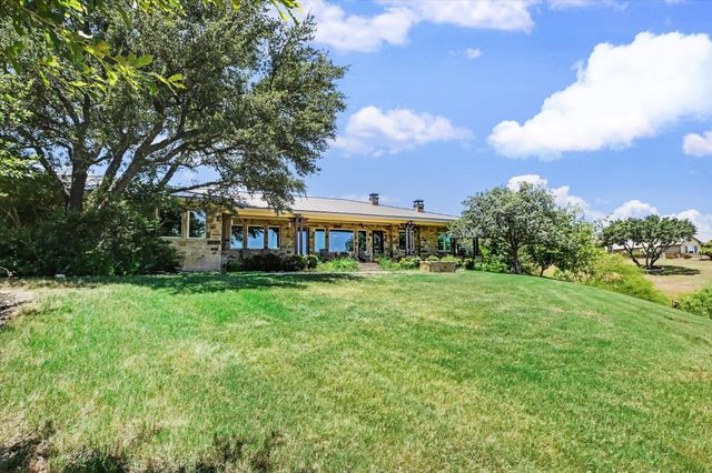 2803 Ranch Road 2831, Horseshoe Bay, TX 78657