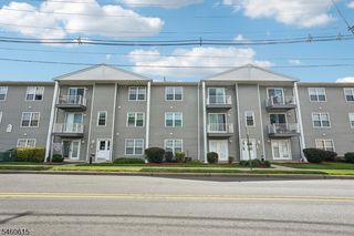 300 Schuyler Ave 16, Kearny Town, NJ 07032
