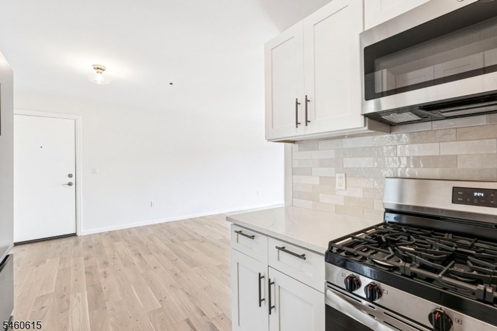 300 Schuyler Ave 16, Kearny Town, NJ 07032 — photo 5