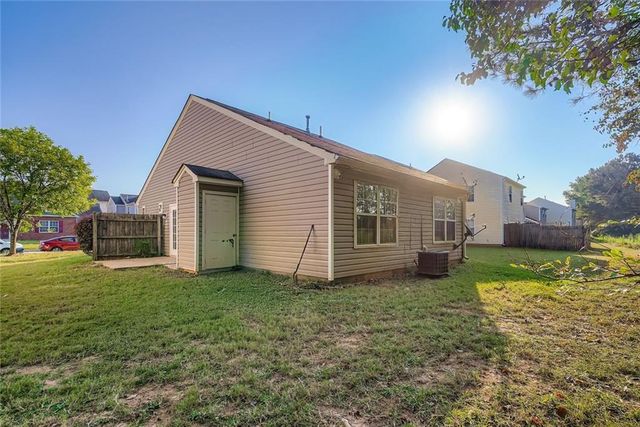 1025 Lakeside Circle, Covington, GA 30016