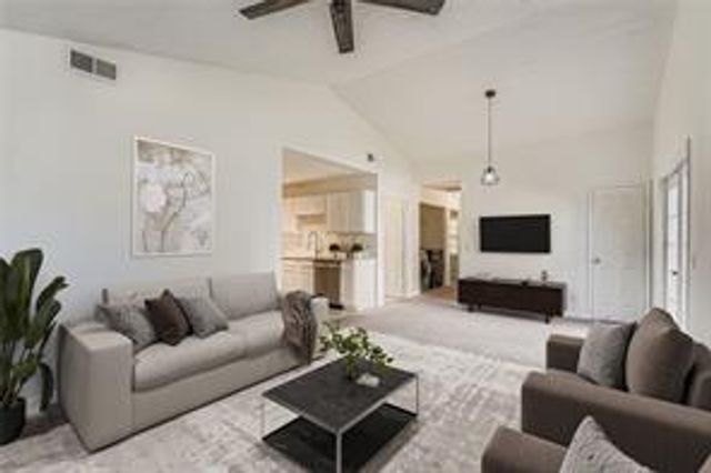 1025 Lakeside Circle, Covington, GA 30016