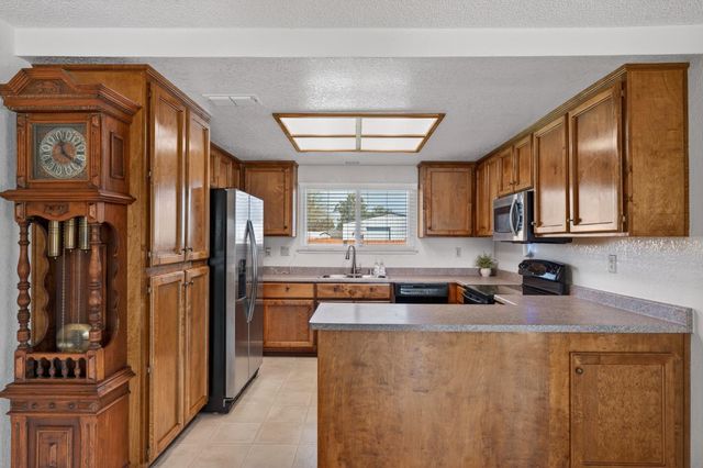 7640 Ranch River Dr, Elverta, CA 95626