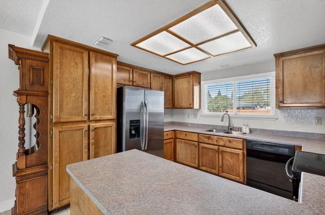 7640 Ranch River Dr, Elverta, CA 95626