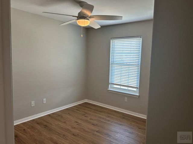 22813 Buena Street, Galveston, TX 77554