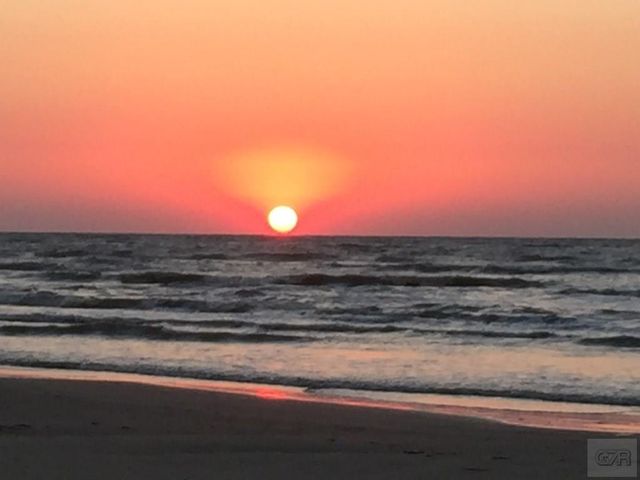 22813 Buena Street, Galveston, TX 77554