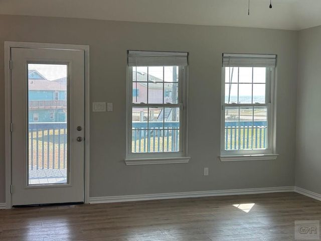 22813 Buena Street, Galveston, TX 77554