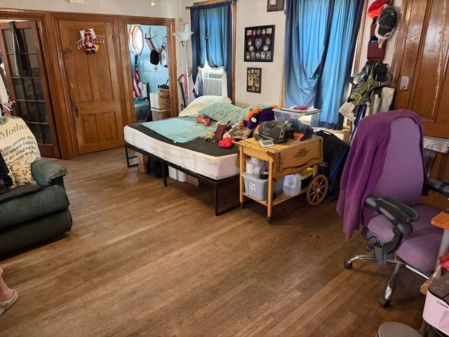 15 Allen St, Fall River, MA 02724