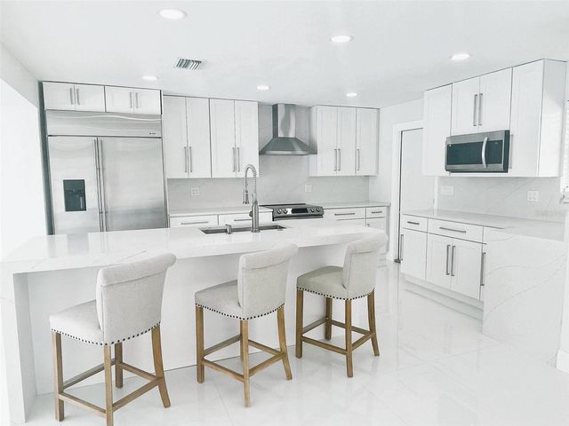 3364 ESPANOLA DRIVE, Sarasota, FL 34239