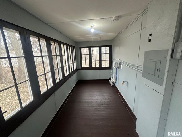 1808 W FREDONIA Avenue, Peoria, IL 61606