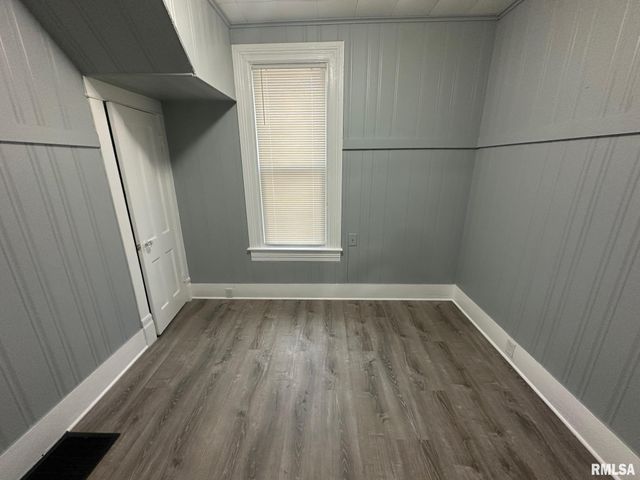 1808 W FREDONIA Avenue, Peoria, IL 61606