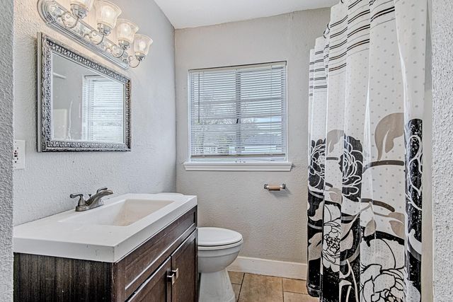 7601 Delavan Drive, Houston, TX 77028