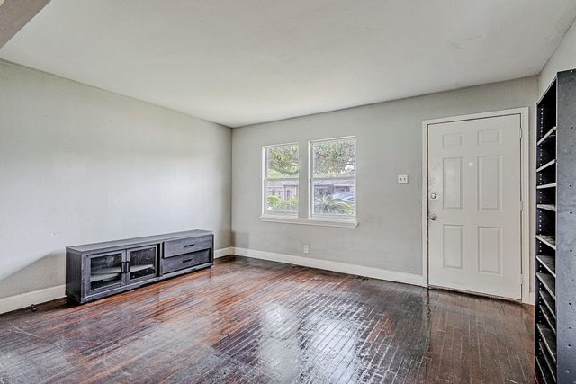 7601 Delavan Drive, Houston, TX 77028