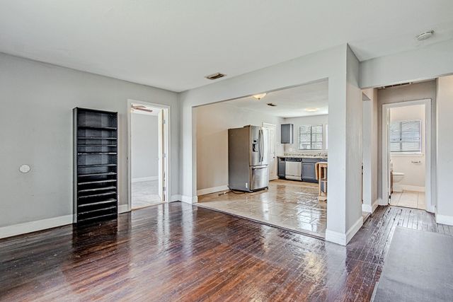 7601 Delavan Drive, Houston, TX 77028