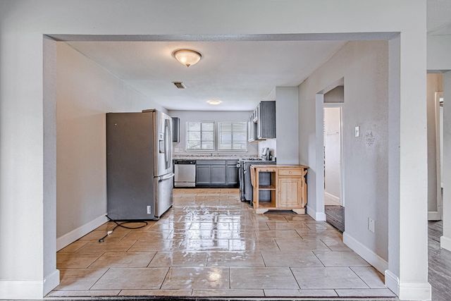 7601 Delavan Drive, Houston, TX 77028