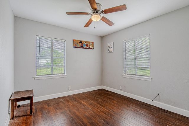 7601 Delavan Drive, Houston, TX 77028