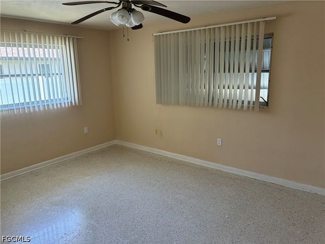 3709 SE 17th PL, Cape Coral, FL 33904