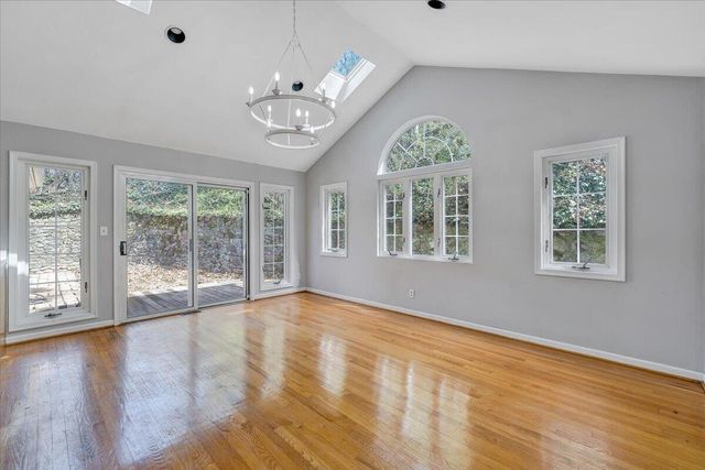 3044 Burnleigh RD, Roanoke, VA 24014