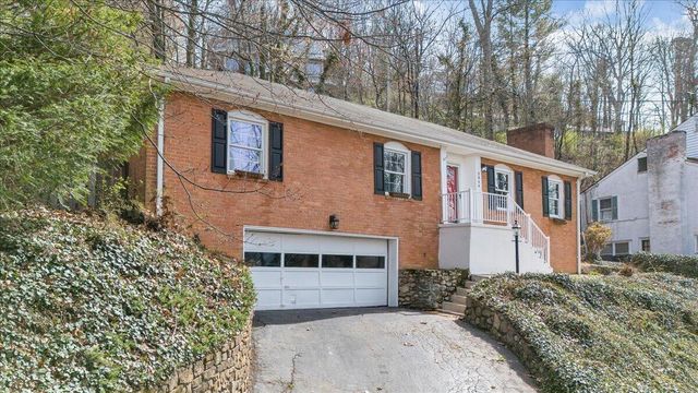 3044 Burnleigh RD, Roanoke, VA 24014