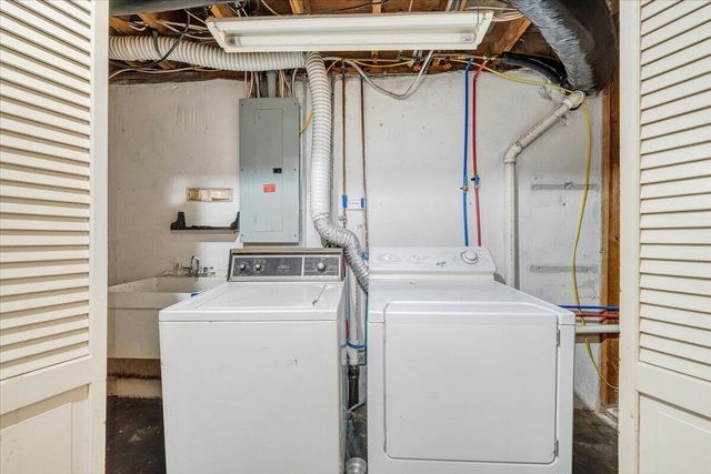 3044 Burnleigh RD, Roanoke, VA 24014